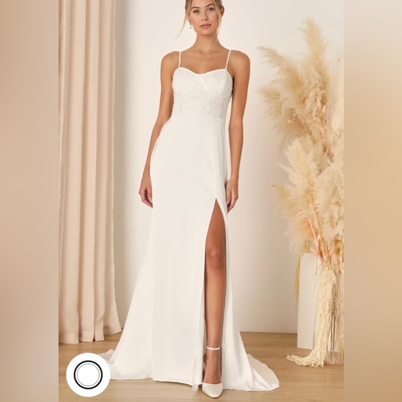 Bridal Dress - Picture 1 of 4